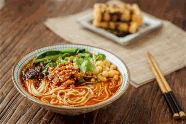 懒板凳重庆小面